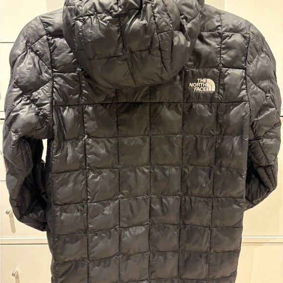 The North Face Quilted Jacket - Picture 3 of 10